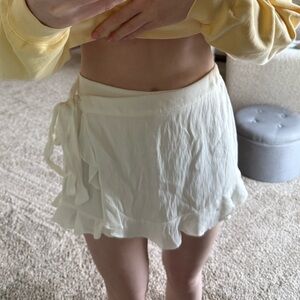 NWT American Threads Ruffle Side Tie Skort in White